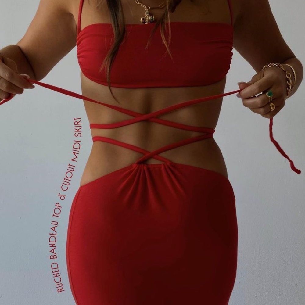 WEWOREWHAT RUCHED TOP AND SKIRT SET